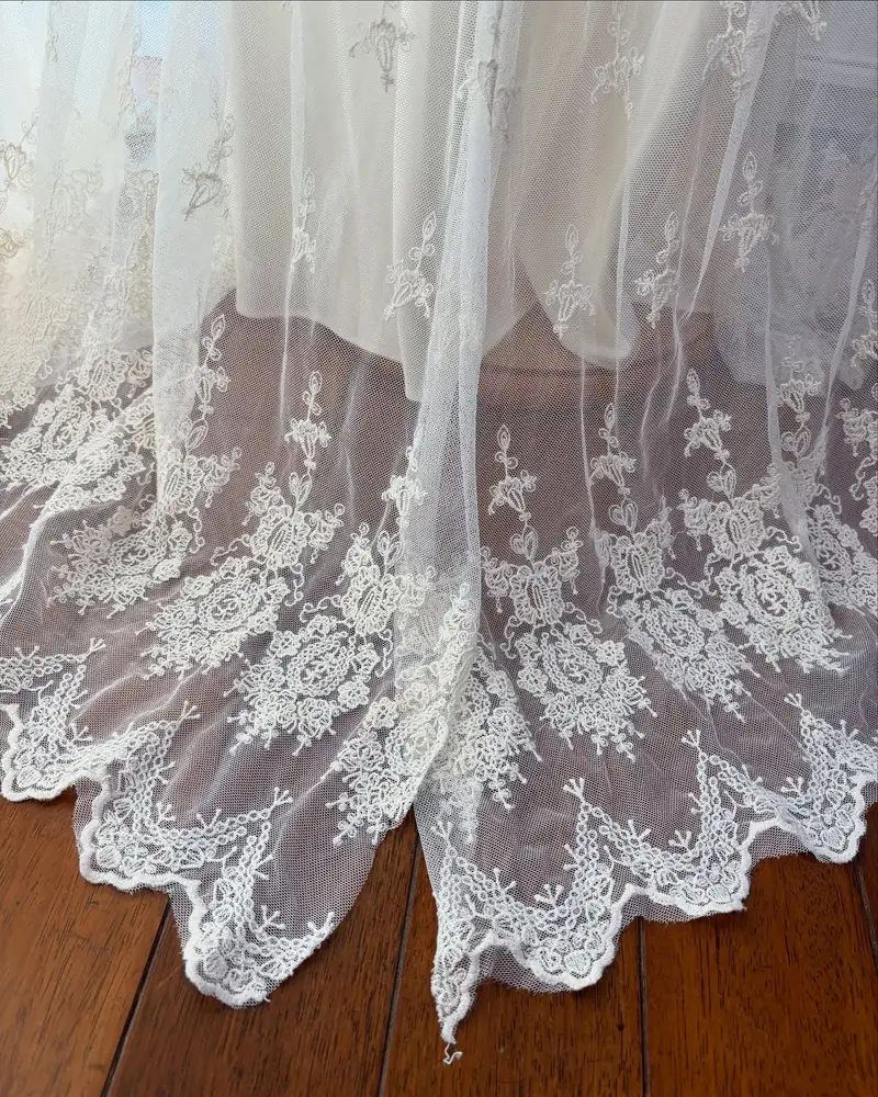 Cami Top and Embroidered Lace Skirt – detail